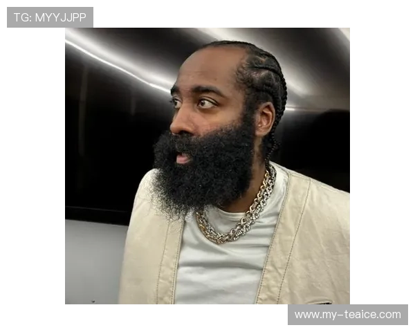 哈登为女友自拍点赞直呼她是最让人欲罢不能的小野猫 哈登为女友自拍点赞直呼她是最让人欲罢不能的小野猫