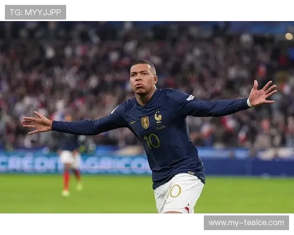 近8场独造11球维托尔状态火热球队进攻体系围绕核心展开 近8场独造11球维托尔状态火热球队进攻体系围绕核心展开