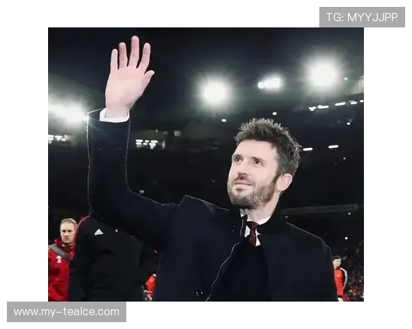 英媒称卡里克愿执教曼联 临时三战不败 伊劳拉同列候选 英媒称卡里克愿执教曼联 临时三战不败 伊劳拉同列候选