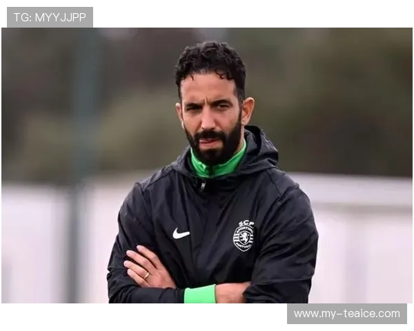 阿莫林告别葡萄牙体育更衣室泣别时刻 主帅深情告别令队员泪目